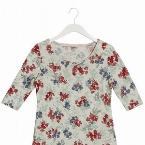 Ann Taylor Size Medium 3/4 sleeve scoop neck flowered shirt. New No Tags.